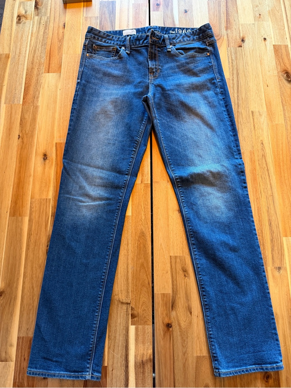 Gap 1969 Real Straight Jeans Women’s Size 30 Regular Medium Wash Stretch Denim